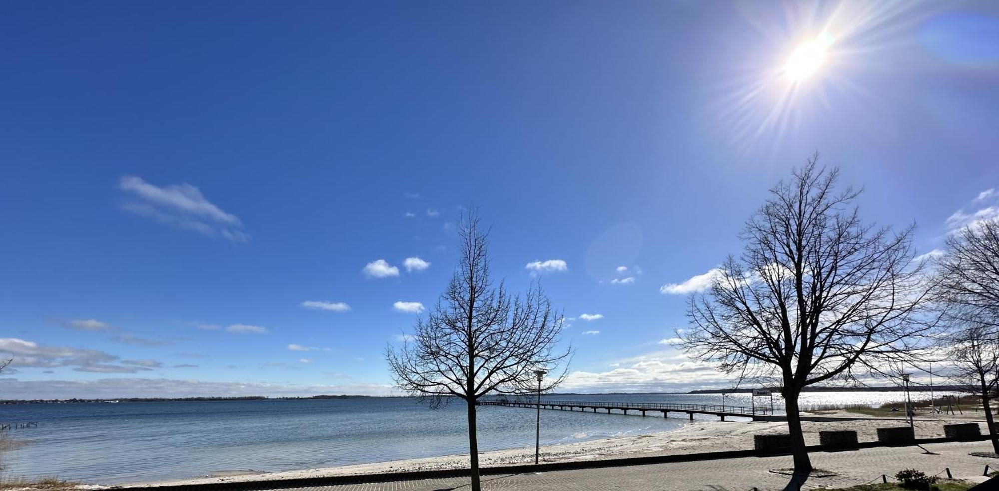 App 8O Grosser Tag Am Meer Mit Wasserblick Dranske Exteriör bild