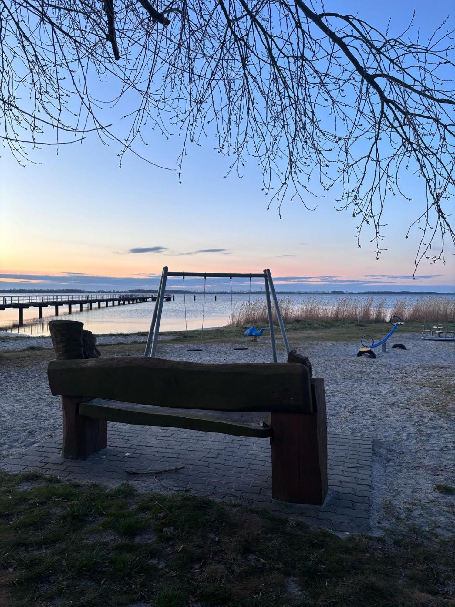 App 8O Grosser Tag Am Meer Mit Wasserblick Dranske Exteriör bild