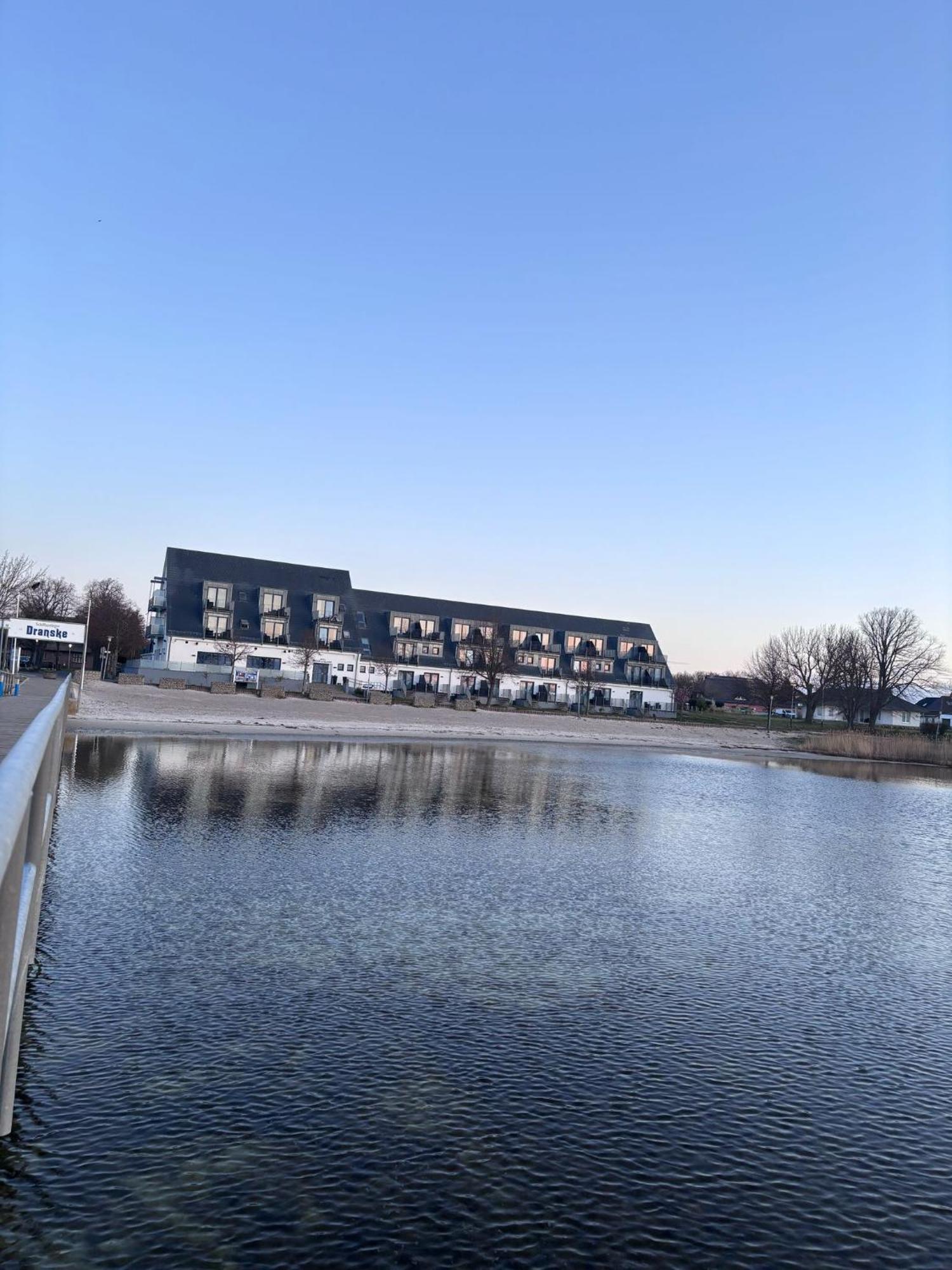 App 8O Grosser Tag Am Meer Mit Wasserblick Dranske Exteriör bild
